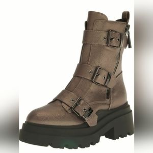New GUESS pewter boots size 7